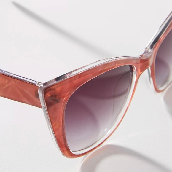 Anthropologie l I-SEA Rider Cat-Eye Retro Vintage-Inspired Fade Lens Sunglasses - Picture 3 of 5
